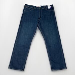 NWT Wrangler Regular Fit Cotton Denim Jeans Men's Size 40x30 Dark Wash Stretch